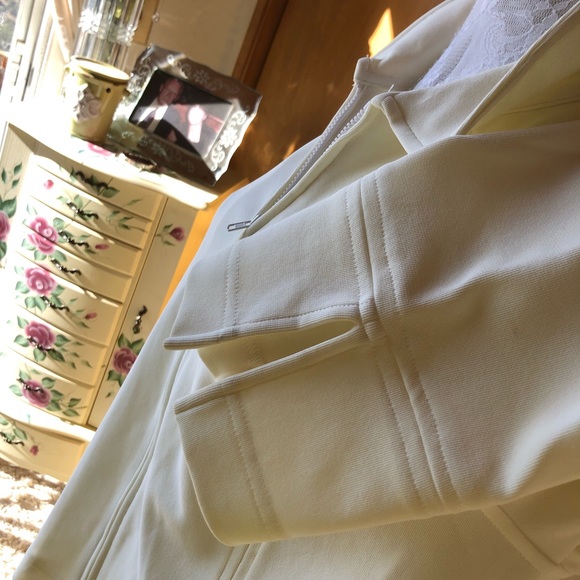 NWOT/ BOSTON PROPER Cream Zipper Jacket⭐️⭐️⭐️ - Picture 4 of 7